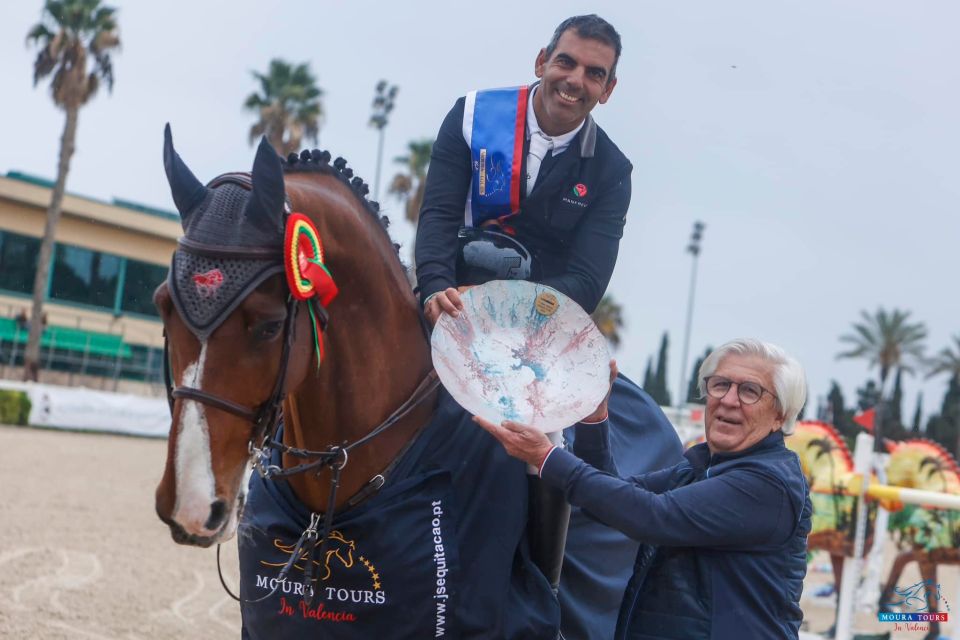 Belano Vd Wijnhoeve Z - Mariano Martinez Bastida - ©Moura Tours in Valencia Belano Vd Wijnhoeve Z - Mariano Martinez Bastida - ©Moura Tours in Valencia