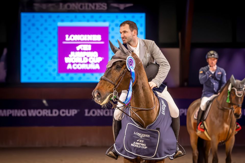 Coby 8 - Philipp Weishaupt - ©FEI Clark Mackenzie (2) Coby 8 - Philipp Weishaupt - ©FEI Clark Mackenzie (2)