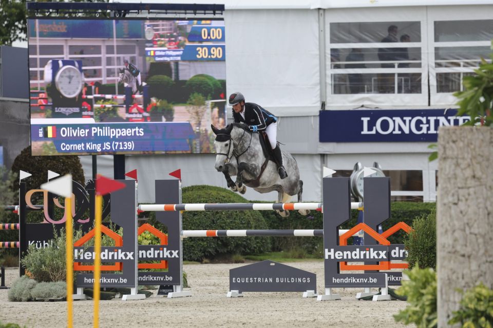 Cornet King JS and  Olivier Philippaerrts