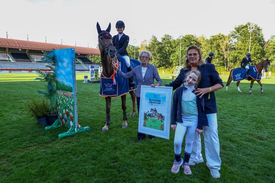 Iron Dames Kaleni Jo - Sophie Hinners - &copy;Longines Tops International Arena (3)