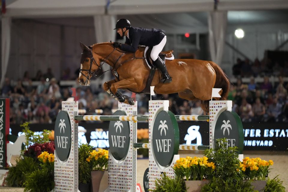 Contagious - McLain Ward - ©Sportfot (2) Contagious - McLain Ward - ©Sportfot (2)