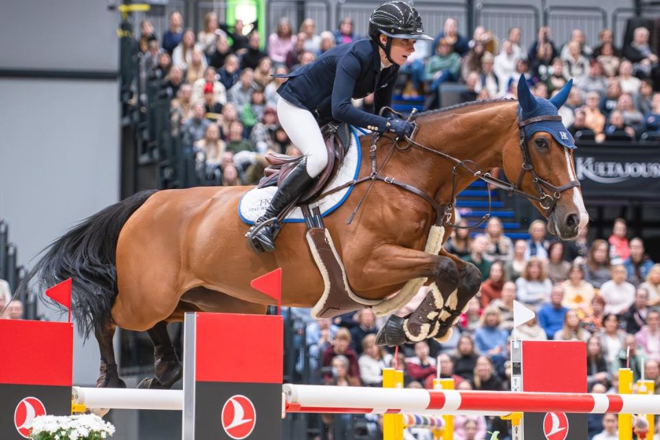 Carabella vd Neyen Z - Oda Charlotte Lyngvaer - &copy;Stal Hendrix