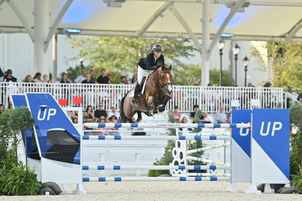 Lauren Balcomb en Verdini D’Houtveld Z (Verdi TN x Caretino - F Xavier Van Melckenbeke)