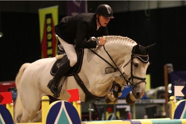 Coronada 6 & Christian Schou ©Ridehesten.com Coronada 6 & Christian Schou ©Ridehesten.com