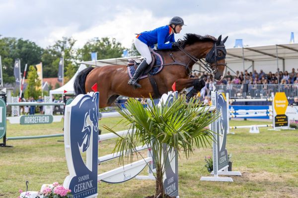 Duco Z - Marriet Smit Hoekstra - ©Claus Close-Up Duco Z - Marriet Smit Hoekstra - ©Claus Close-Up