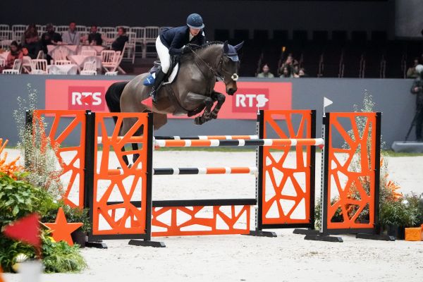 Pivoine de la Pomme Z - Evelyne Putters - &copy;Sportfot