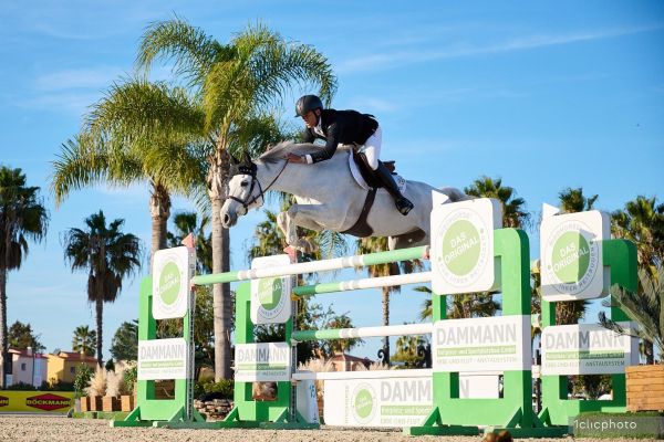 Simolo de la Roque Z - Victor Bettendorf (1) - ©Hervé Bonnaud Simolo de la Roque Z - Victor Bettendorf (1) - ©Hervé Bonnaud